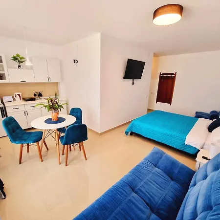 Efo Near The Észak-Eforie