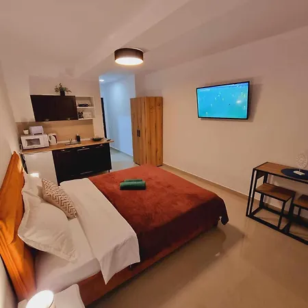 Efo Near The * Észak-Eforie