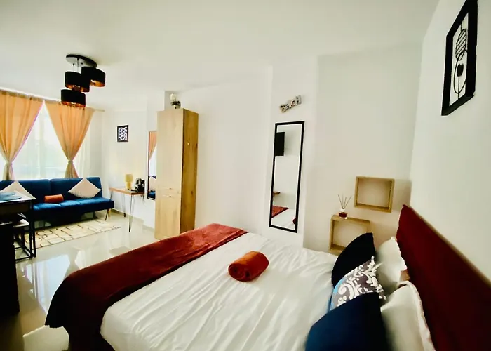 Efo Near The Appartement *