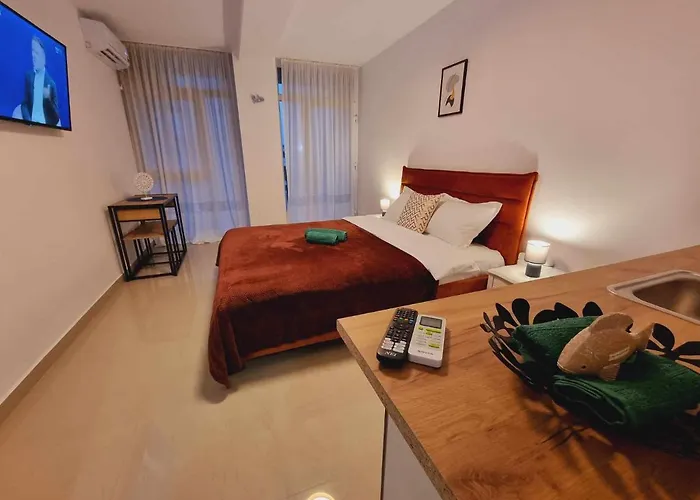 Efo Near The Appartement *