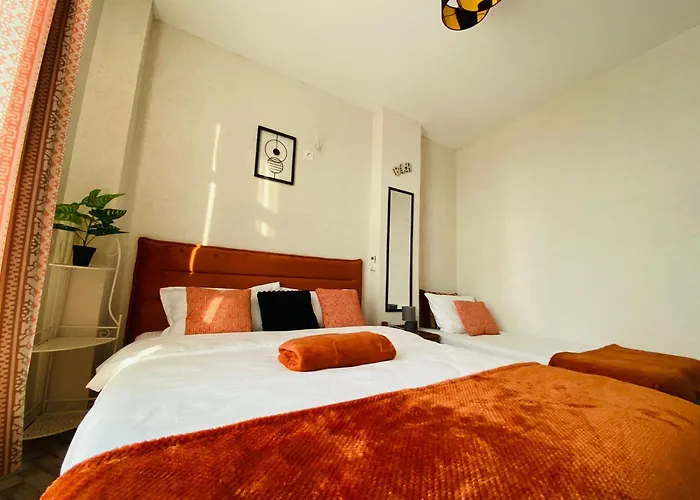 Efo Near The Appartement *