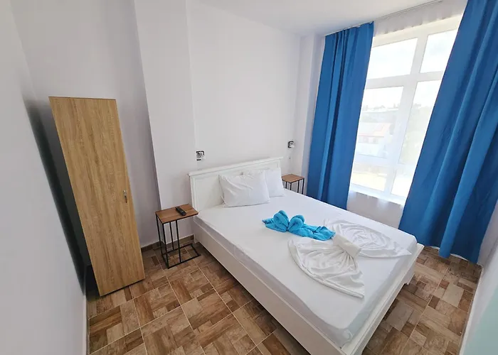 Efo Near The Appartement *